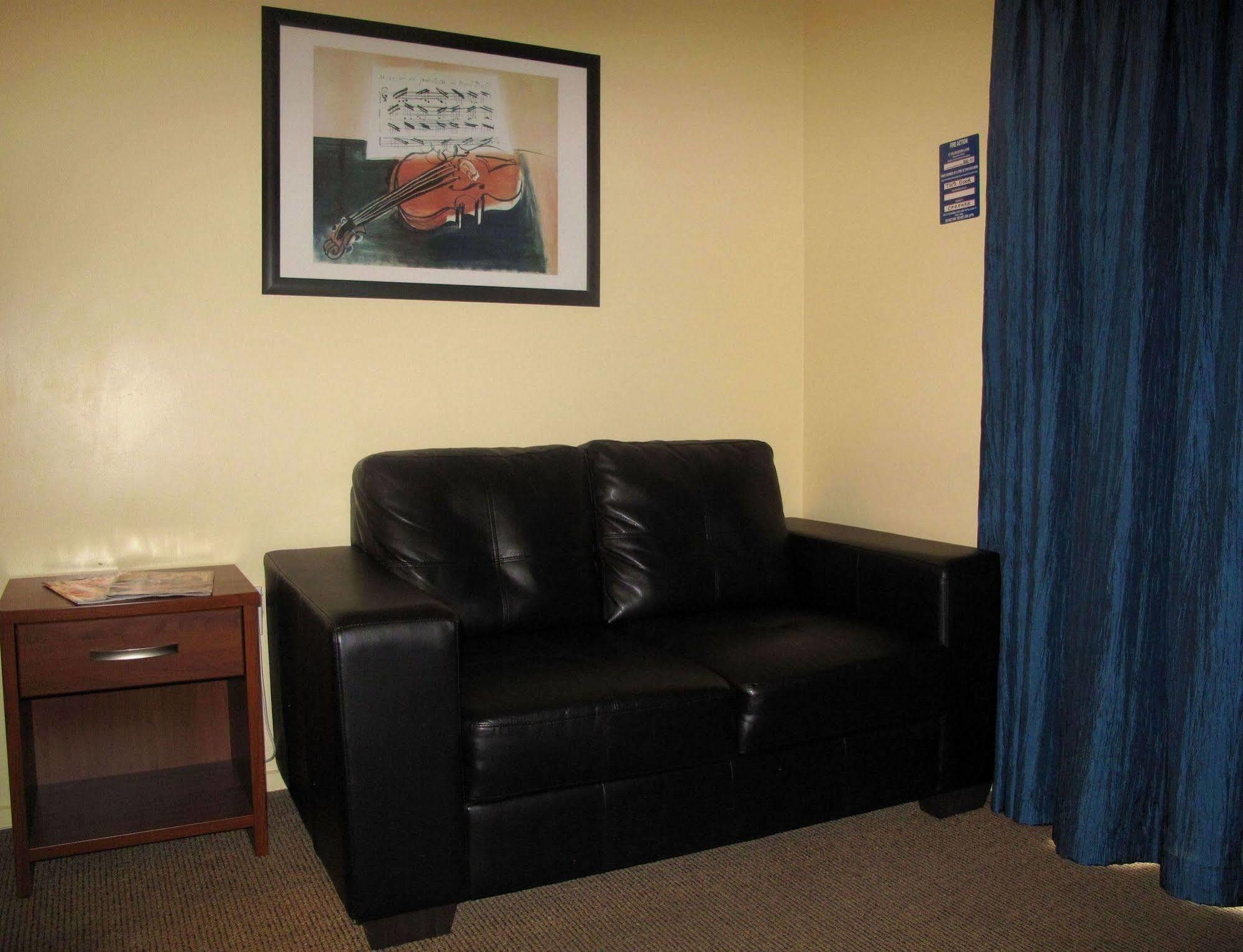 Elliotts Kapiti Coast Motor Lodge Paraparaumu Exterior photo